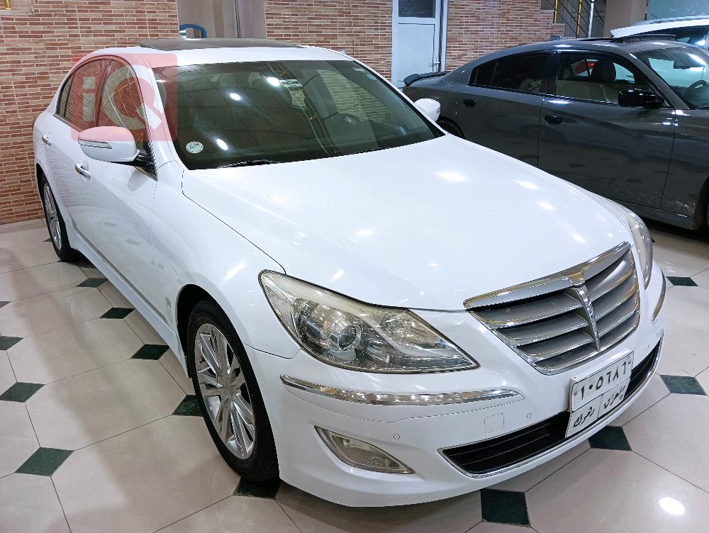 هیوندای جێنسس